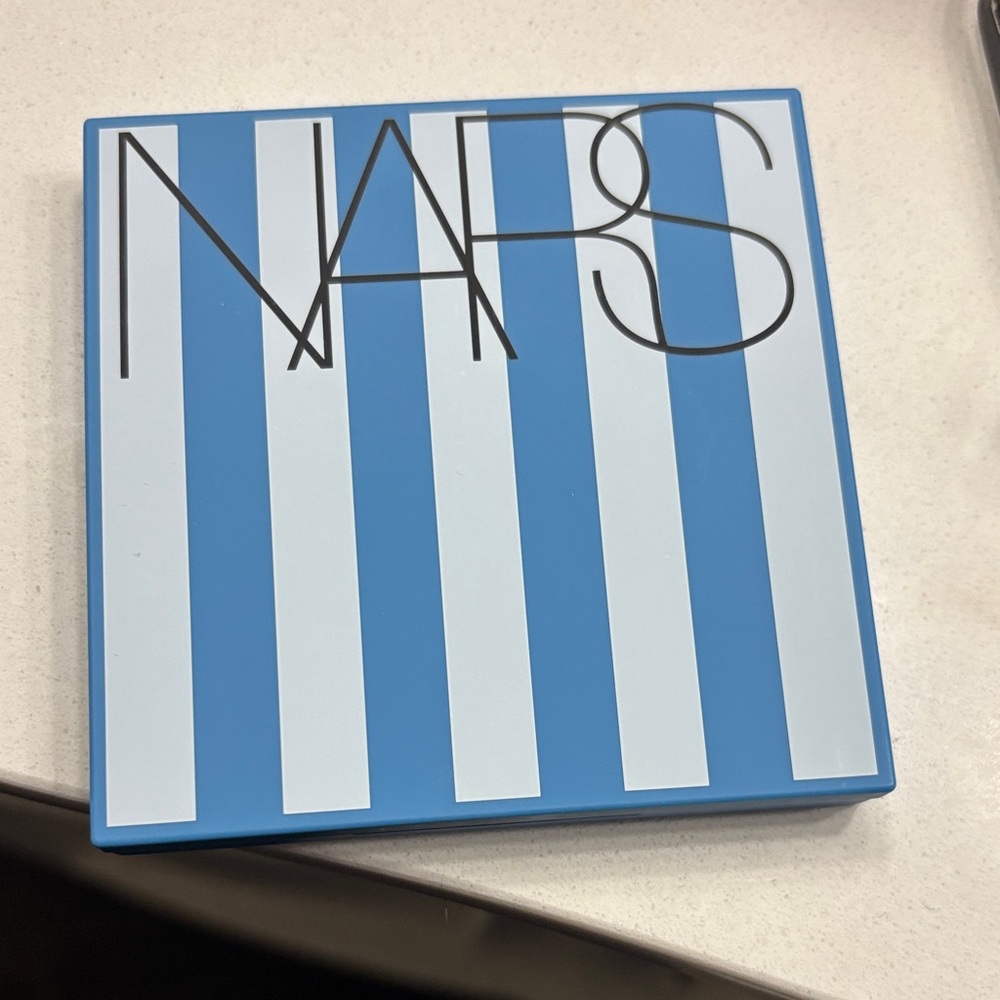 NARS NIB Hot Escape Cheek Palette. Brand New